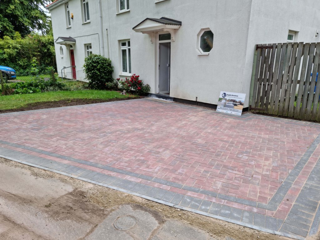 This is a newly installed block paved drive installed by New Romney Driveways